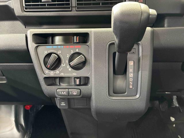 ハイゼットカーゴＤＸ４ＷＤ　アイドリングストップ　オートマチックハイビーム　衝突防止システム　レーンアシスト　キーレスエントリー　記録簿　ワンオーナー　エアバッグ　エアコン　パワーステアリング　パワーウィンドウ　ＡＢＳ（北海道）の中古車