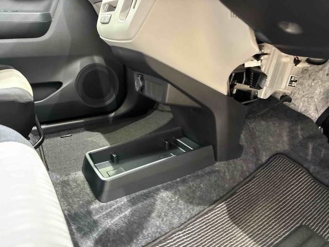 ミライースＸ　リミテッドＳＡIII４ＷＤ　アイドリングストップ　オートマチックハイビーム　衝突防止システム　ＬＥＤヘッドランプ　レーンアシスト　キーレスエントリー　記録簿　ワンオーナー　エアバッグ　エアコン　パワーステアリング　ＡＢＳ（北海道）の中古車