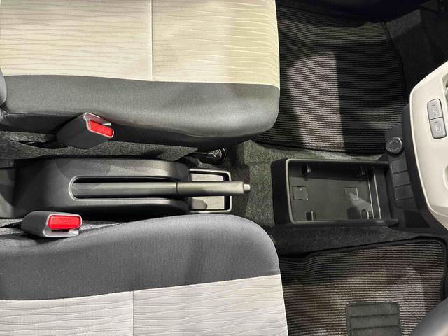 ミライースＸ　リミテッドＳＡIII４ＷＤ　アイドリングストップ　オートマチックハイビーム　衝突防止システム　ＬＥＤヘッドランプ　レーンアシスト　キーレスエントリー　記録簿　ワンオーナー　エアバッグ　エアコン　パワーステアリング　ＡＢＳ（北海道）の中古車