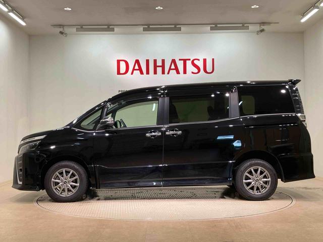 ヴォクシーＺＳ　煌II４ＷＤ　ＥＴＣ　アルミホイール　アイドリングストップ　衝突防止システム　ＬＥＤヘッドランプ　スマートキー　記録簿　禁煙車　ワンオーナー　エアバッグ　エアコン　パワーステアリング　パワーウィンドウ（北海道）の中古車