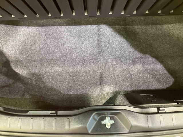 ヴォクシーＺＳ　煌II４ＷＤ　ＥＴＣ　アルミホイール　アイドリングストップ　衝突防止システム　ＬＥＤヘッドランプ　スマートキー　記録簿　禁煙車　ワンオーナー　エアバッグ　エアコン　パワーステアリング　パワーウィンドウ（北海道）の中古車