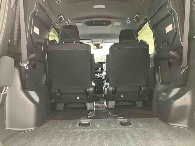 ヴォクシーＺＳ　煌II４ＷＤ　ＥＴＣ　アルミホイール　アイドリングストップ　衝突防止システム　ＬＥＤヘッドランプ　スマートキー　記録簿　禁煙車　ワンオーナー　エアバッグ　エアコン　パワーステアリング　パワーウィンドウ（北海道）の中古車