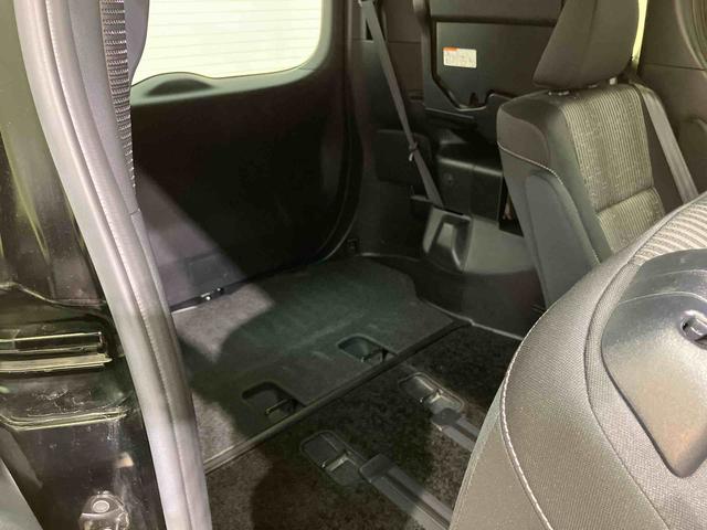 ヴォクシーＺＳ　煌II４ＷＤ　ＥＴＣ　アルミホイール　アイドリングストップ　衝突防止システム　ＬＥＤヘッドランプ　スマートキー　記録簿　禁煙車　ワンオーナー　エアバッグ　エアコン　パワーステアリング　パワーウィンドウ（北海道）の中古車