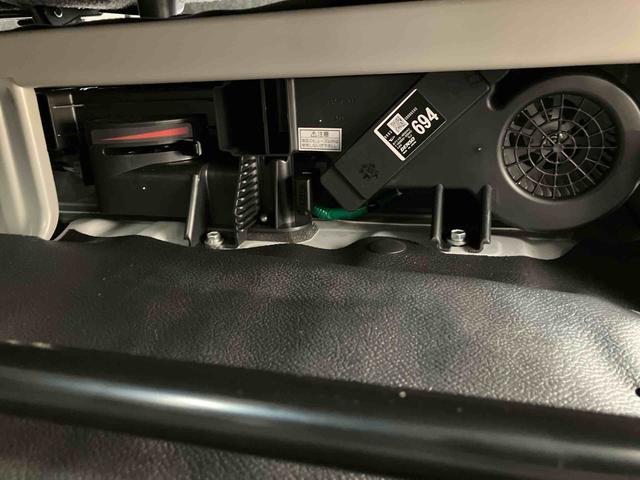 ハイゼットカーゴＤＸ４ＷＤ　アイドリングストップ　オートマチックハイビーム　衝突防止システム　レーンアシスト　キーレスエントリー　記録簿　ワンオーナー　エアバッグ　エアコン　パワーステアリング　パワーウィンドウ　ＡＢＳ（北海道）の中古車