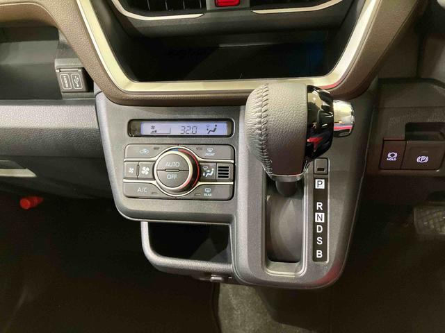 ムーヴRS4WD アルミホイール ターボ アイドリングストップ オートマチックハイビーム 衝突防止システム LEDヘッドランプ レーンアシスト スマートキー 記録簿 ワンオーナー エアバッグ エアコン ABS(北海道)の中古車