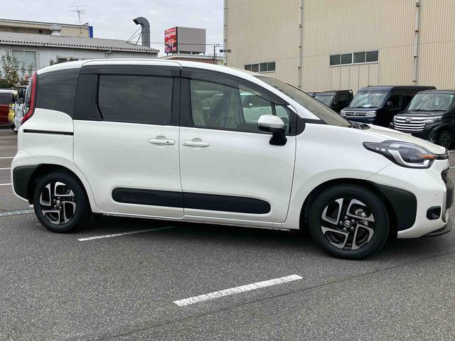 シエンタハイブリッドＺハイブリッド　１０．５インチディスプレイオーディオ　ナビ／ＴＶ／ＢＴ／ＵＳＢ　アドバンスドパーク　パノラミックビューモニター　前後ドラレコ　ＥＴＣ　全車速追従クルコン　オートライト　ＬＥＤヘッドライト（千葉県）の中古車