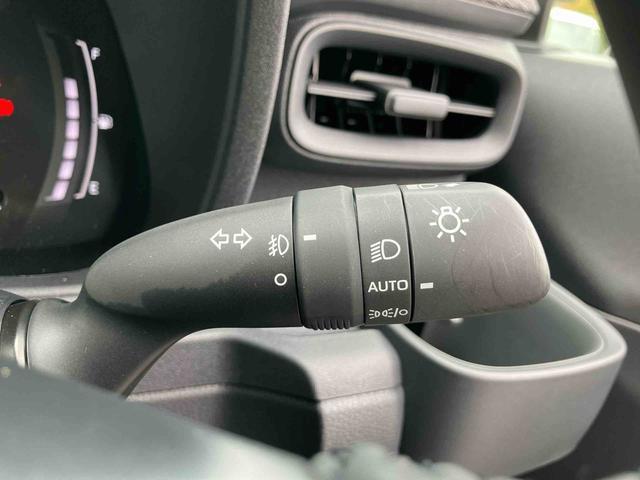 シエンタハイブリッドＺハイブリッド　１０．５インチディスプレイオーディオ　ナビ／ＴＶ／ＢＴ／ＵＳＢ　アドバンスドパーク　パノラミックビューモニター　前後ドラレコ　ＥＴＣ　全車速追従クルコン　オートライト　ＬＥＤヘッドライト（千葉県）の中古車