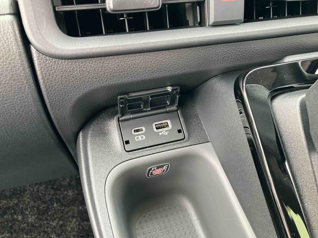 シエンタハイブリッドＺハイブリッド　１０．５インチディスプレイオーディオ　ナビ／ＴＶ／ＢＴ／ＵＳＢ　アドバンスドパーク　パノラミックビューモニター　前後ドラレコ　ＥＴＣ　全車速追従クルコン　オートライト　ＬＥＤヘッドライト（千葉県）の中古車