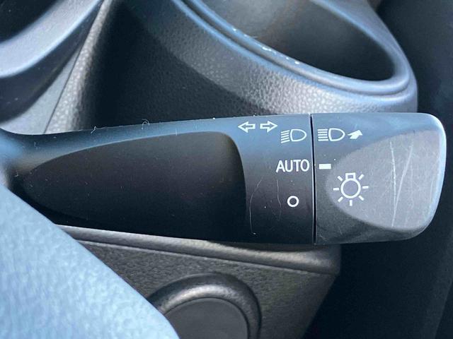 ミライースL SAIIIスマアシ3・ハロゲンヘッドライト・コーナーセンサー・手引き式サイドブレーキ・セキュリティアラーム・キーレス・13インチホイールキャップ・オートライト・オートハイビーム・誤発進抑制制御機能(千葉県)の中古車