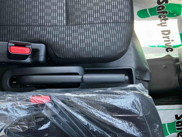 ハイゼットカーゴＤＸオーバーヘッドシェルフ・スマアシ・コーナーセンサー・オートライト・手引き式パーキングブレーキ・キーレス・マニュアルエアコン・ＡＭ／ＦＭラジオ・アイドリングストップ（千葉県）の中古車