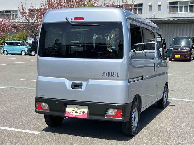 ハイゼットカーゴＤＸオーバーヘッドシェルフ・スマアシ・コーナーセンサー・オートライト・手引き式パーキングブレーキ・キーレス・マニュアルエアコン・ＡＭ／ＦＭラジオ・アイドリングストップ（千葉県）の中古車
