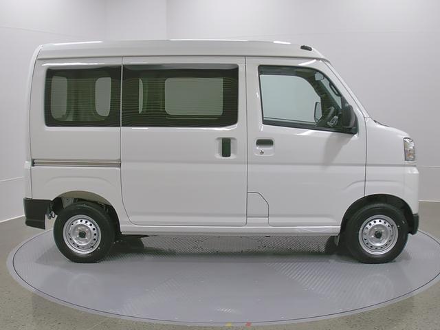 ハイゼットカーゴデラックス 4WD CVTスマートアシスト・コーナーセンサー・3モード電子制御4WD(CVT車)・荷室長1,915mm・荷室幅1,410mm・荷室高1,250mm・ハロゲンヘッドランプ・マニュアルエアコン(山梨県)の中古車