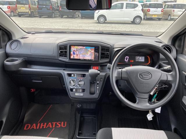 ミライースＬ　ＳＡIII１３インチフルホイールキャップ　マルチリフレクターハロゲンヘッドランプ　可倒式ドアミラー　自発光式デジタルメーターアンバーイルミネーションメーター　マニュアルエアコン（ダイヤル式）　キーレスエントリー（静岡県）の中古車