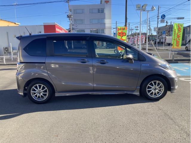 フリードハイブリッドハイブリッド　プレミアムエディション（静岡県）の中古車