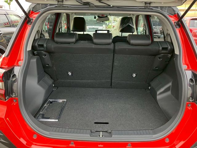 ロッキープレミアム１７インチアルミホイール　ＵＶＩＲカット遮音ガラス　フルＬＥＤヘッドランプ　革巻きステアリングホイール　本革シフトノブ　アクティブマルチインフォメーションメーター（静岡県）の中古車