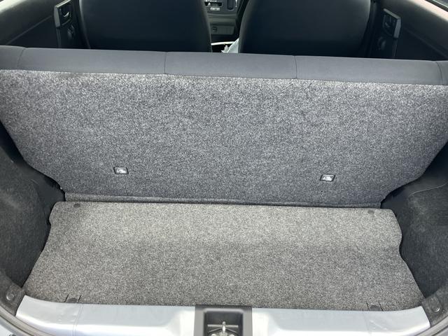 ミライースＬ　ＳＡIII１３インチフルホイールキャップ　マルチリフレクターハロゲンヘッドランプ　可倒式ドアミラー　自発光式デジタルメーターアンバーイルミネーションメーター　マニュアルエアコン（ダイヤル式）　キーレスエントリー（静岡県）の中古車