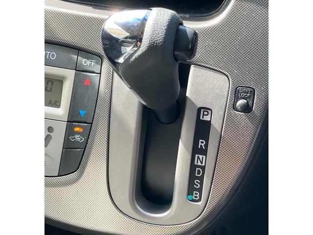 ムーヴカスタム Xキーフリーシステム プッシボタンスタート オートエアコン(プッシュ式) アルミホイール 電動格納ドアミラー UVカットガラス フロントフォグランプ(静岡県)の中古車