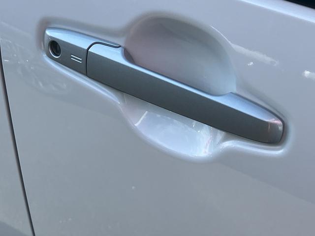 タントカスタムＸ１４インチアルミホイール　大型エアロバンパー　フルＬＥＤヘッドランプ　オート格納式カラードドアミラー　両側パワースライドドア　キーフリーシステム　プッシュボタンスタート（静岡県）の中古車
