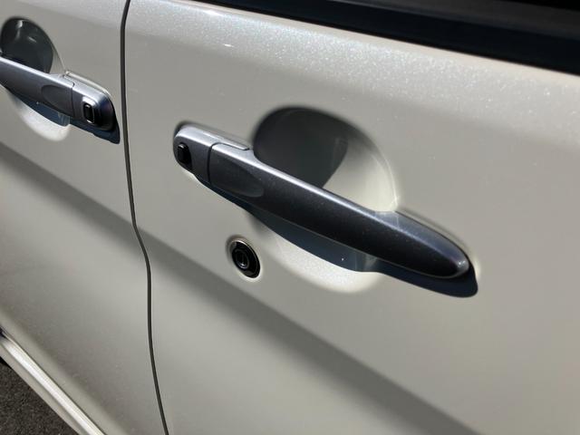 タントカスタムＲＳ１５インチアルミホイール　大型エアロバンパー　ＬＥＤヘッドランプ　オート格納式カラードドアミラー　本革巻ステアリングホイール　両側パワースライドドア（静岡県）の中古車