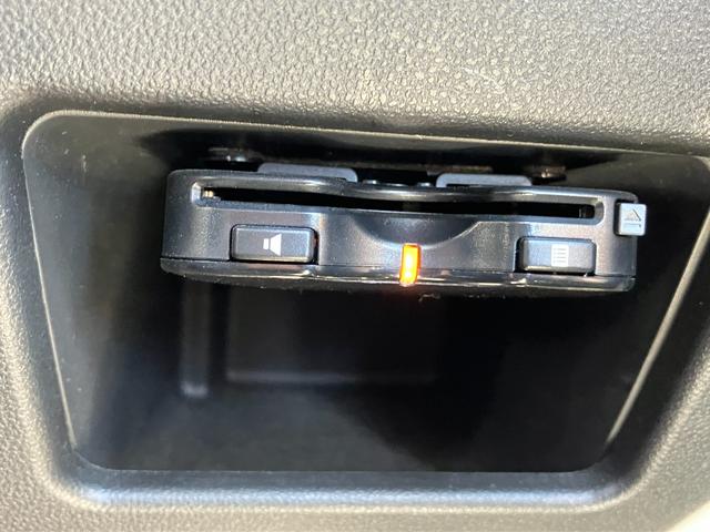 タントカスタムＲＳ１５インチアルミホイール　大型エアロバンパー　ＬＥＤヘッドランプ　オート格納式カラードドアミラー　本革巻ステアリングホイール　両側パワースライドドア（静岡県）の中古車