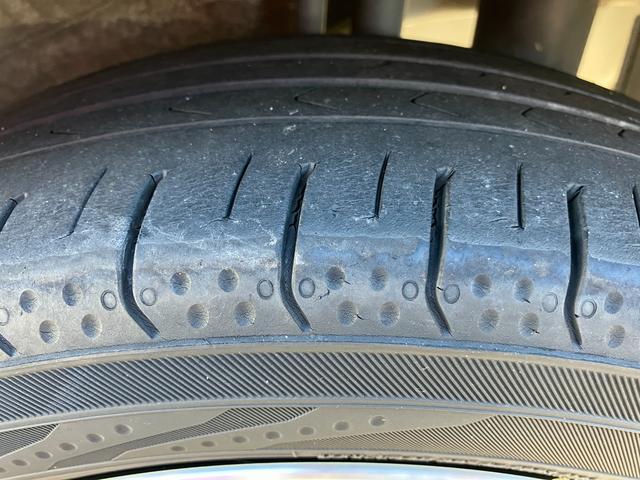 タントカスタムＲＳ１５インチアルミホイール　大型エアロバンパー　ＬＥＤヘッドランプ　オート格納式カラードドアミラー　本革巻ステアリングホイール　両側パワースライドドア（静岡県）の中古車