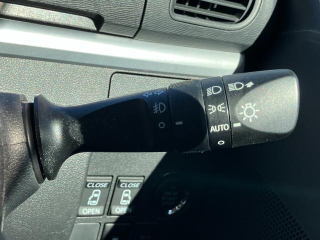 タントカスタムＲＳ１５インチアルミホイール　大型エアロバンパー　ＬＥＤヘッドランプ　オート格納式カラードドアミラー　本革巻ステアリングホイール　両側パワースライドドア（静岡県）の中古車