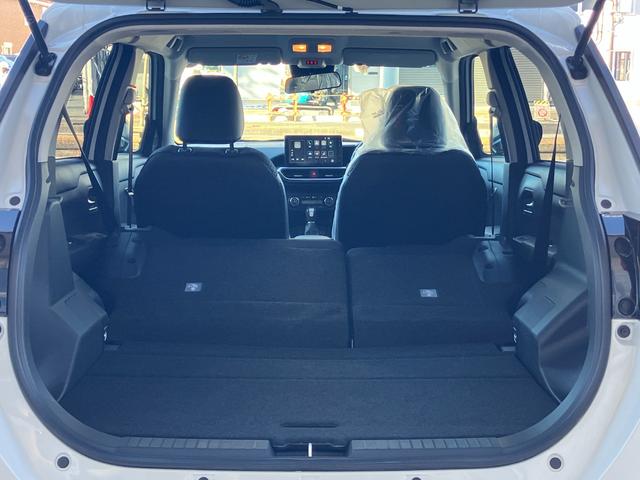 ロッキープレミアムG HEV17インチアルミホイール UVIRカット遮音ガラス フルLEDヘッドランプ キーフリーシステム 革巻きステアリングホイール 本革シフトノブ アクティブマルチインフォメーションメーター(静岡県)の中古車