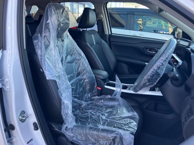 ロッキープレミアムG HEV17インチアルミホイール UVIRカット遮音ガラス フルLEDヘッドランプ キーフリーシステム 革巻きステアリングホイール 本革シフトノブ アクティブマルチインフォメーションメーター(静岡県)の中古車