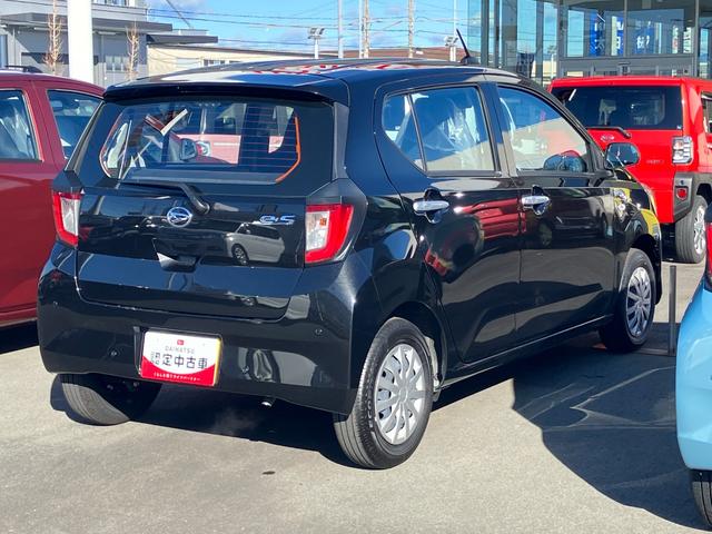 ミライースＬ　ＳＡIII１３インチフルホイールキャップ　マルチリフレクターハロゲンヘッドランプ　可倒式ドアミラー　自発光式デジタルメーターアンバーイルミネーションメーター　マニュアルエアコン（ダイヤル式）　キーレスエントリー（静岡県）の中古車