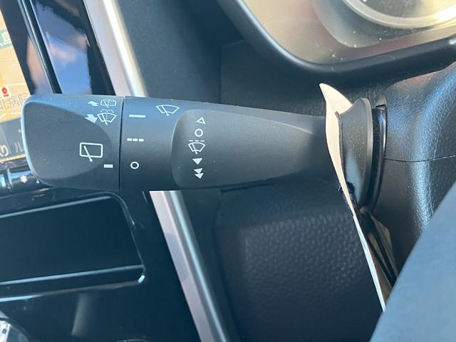 トールカスタムＧ　ターボ　ＳＡIIＬＥＤヘッドランプ　キーフリーシステム　プッシュボタンスタート　オートエアコン（プッシュ式）　両側パワースライドドア　マルチインフォメーションディスプレイ（静岡県）の中古車