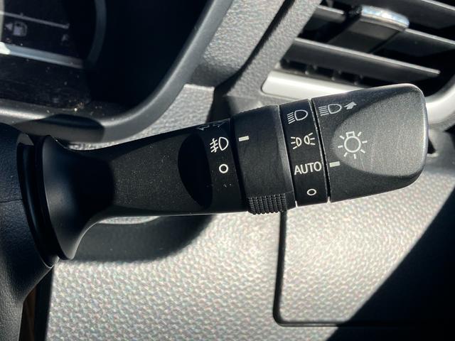 トールカスタムＧ　ターボ　ＳＡIIＬＥＤヘッドランプ　キーフリーシステム　プッシュボタンスタート　オートエアコン（プッシュ式）　両側パワースライドドア　マルチインフォメーションディスプレイ（静岡県）の中古車