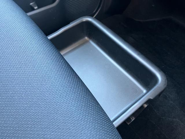 トールカスタムＧ　ターボ　ＳＡIIＬＥＤヘッドランプ　キーフリーシステム　プッシュボタンスタート　オートエアコン（プッシュ式）　両側パワースライドドア　マルチインフォメーションディスプレイ（静岡県）の中古車