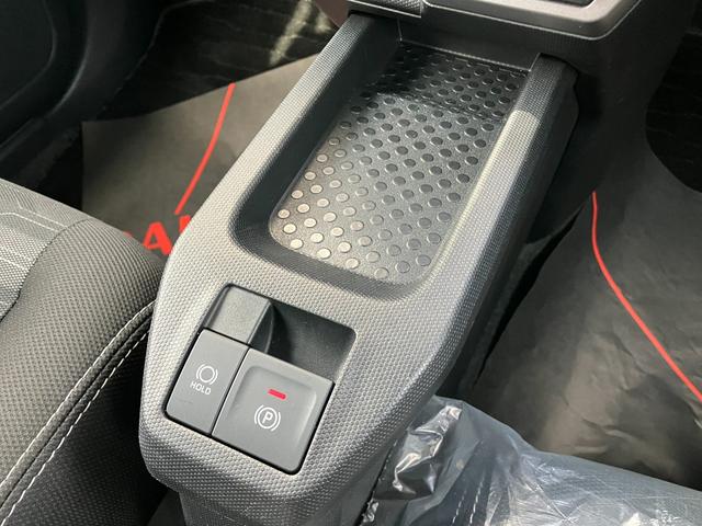 タフトG クロムベンチャーメッキドアアウターハンドル 15インチアルミホイール オートレベリング機能付フルLEDヘッドランプ LEDフォグランプ 本革巻ステアリングホイール 本革巻インパネセンターシフト(静岡県)の中古車