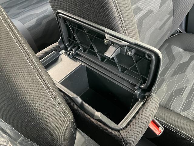 タフトG クロムベンチャーメッキドアアウターハンドル 15インチアルミホイール オートレベリング機能付フルLEDヘッドランプ LEDフォグランプ 本革巻ステアリングホイール 本革巻インパネセンターシフト(静岡県)の中古車