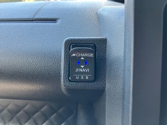 タントカスタムＲＳ１５インチアルミホイール　キーフリーシステム　プッシュボタンスタート　オートエアコン（プッシュ式）　フルＬＥＤヘッドランプ　オート格納式カラードドアミラー　本革巻ステアリングホイール（静岡県）の中古車