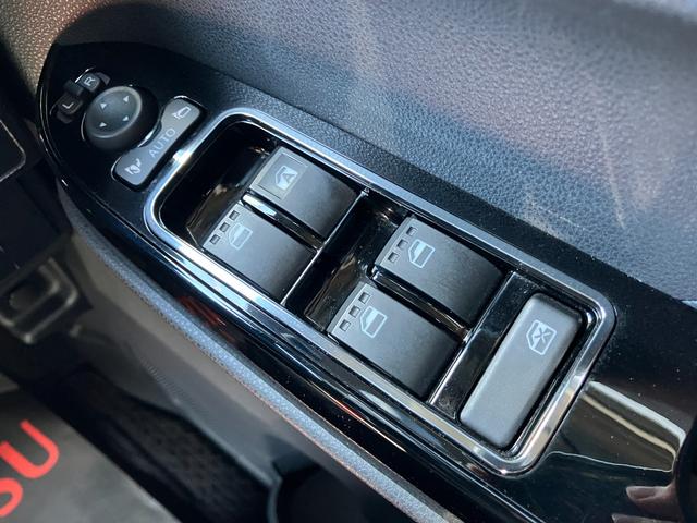 タントカスタムＲＳ１５インチアルミホイール　キーフリーシステム　プッシュボタンスタート　オートエアコン（プッシュ式）　フルＬＥＤヘッドランプ　オート格納式カラードドアミラー　本革巻ステアリングホイール（静岡県）の中古車