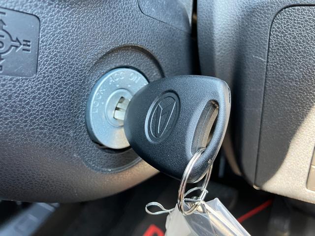 ミライースＬ　ＳＡIII１３インチフルホイールキャップ　マルチリフレクターハロゲンヘッドランプ　可倒式ドアミラー　自発光式デジタルメーターアンバーイルミネーションメーター　マニュアルエアコン（ダイヤル式）　キーレスエントリー（静岡県）の中古車