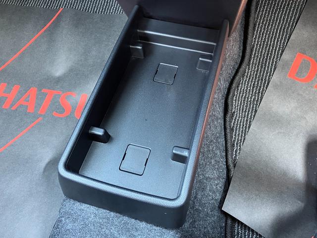 ミライースＬ　ＳＡIII１３インチフルホイールキャップ　マルチリフレクターハロゲンヘッドランプ　可倒式ドアミラー　自発光式デジタルメーターアンバーイルミネーションメーター　マニュアルエアコン（ダイヤル式）　キーレスエントリー（静岡県）の中古車