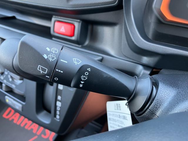 ミライースＬ　ＳＡIII１３インチフルホイールキャップ　マルチリフレクターハロゲンヘッドランプ　可倒式ドアミラー　自発光式デジタルメーターアンバーイルミネーションメーター　マニュアルエアコン（ダイヤル式）　キーレスエントリー（静岡県）の中古車