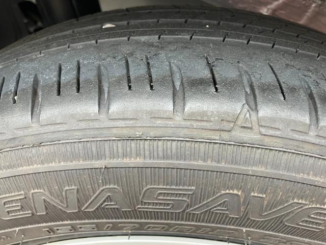 ミライースＬ　ＳＡIII１３インチフルホイールキャップ　マルチリフレクターハロゲンヘッドランプ　可倒式ドアミラー　自発光式デジタルメーターアンバーイルミネーションメーター　マニュアルエアコン（ダイヤル式）　キーレスエントリー（静岡県）の中古車