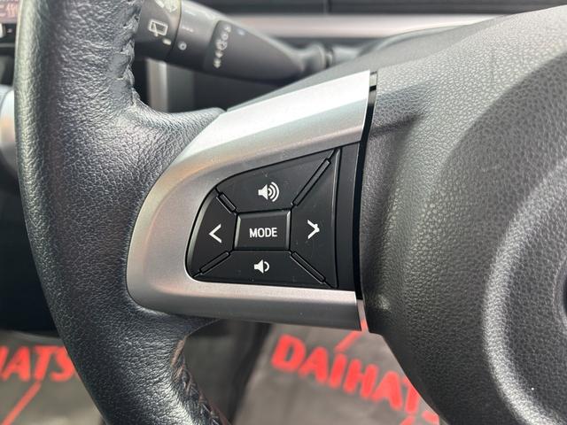 タントカスタムRS トップエディションSAII15インチアルミホイール 大型エアロバンパー LEDヘッドランプ オート格納式カラードドアミラー 本革巻ステアリングホイール 両側パワースライドドア(静岡県)の中古車
