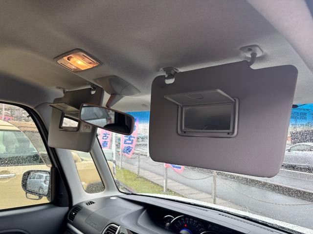 タントカスタムRS トップエディションSAII15インチアルミホイール 大型エアロバンパー LEDヘッドランプ オート格納式カラードドアミラー 本革巻ステアリングホイール 両側パワースライドドア(静岡県)の中古車