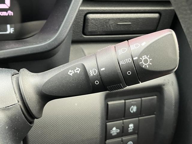 ロッキーＧ１７インチアルミホイール　ＵＶＩＲカット遮音ガラス　フルＬＥＤヘッドランプ　運転席・助手席シートヒーター　ウレタンステアリングホイール　本革シフトノブ　アクティブマルチインフォメーションメーター（静岡県）の中古車
