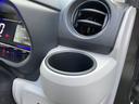 １４インチフルホイールキャップ　ＬＥＤヘッドランプ　電動格納式（カラード）ドアミラー　自発光式デジタルメーターブルーイルミネーションメーター　マニュアルエアコン（ダイヤル式）　キーレスエントリー（静岡県）の中古車
