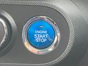 １７インチアルミホイール　ＵＶＩＲカット遮音ガラス　フルＬＥＤヘッドランプ　運転席・助手席シートヒーター　ウレタンステアリングホイール　本革シフトノブ　アクティブマルチインフォメーションメーター（静岡県）の中古車