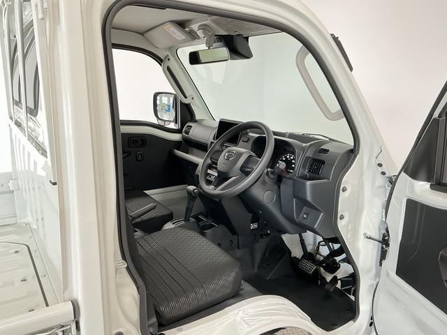 ハイゼットトラックＥＸＴ　４ＷＤ　ＣＶＴ　前後コーナーセンサー　荷台作業灯走行無制限１年保証　前後コーナーセンサー　４ＷＤ　ＣＶＴ車　３方開　荷台作業灯　オートハイビーム　アイドリングストップ　プッシュスタート　横滑り防止装置　オートライト　デフロック　フォグランプ（兵庫県）の中古車