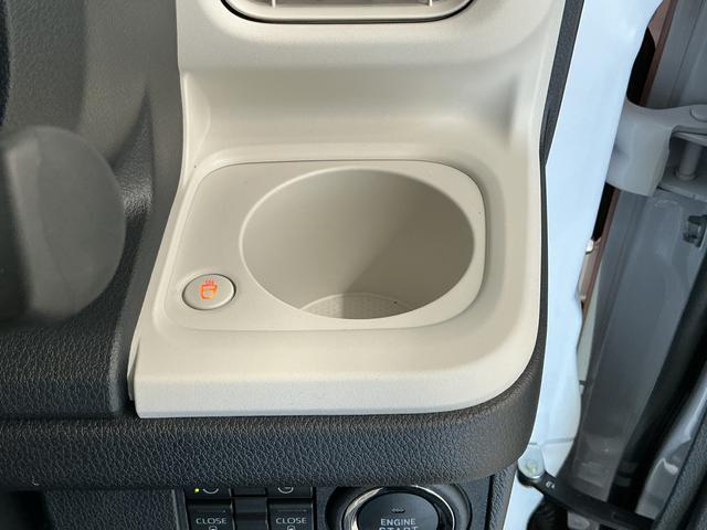 ムーヴキャンバスストライプスＧ　両側電動スライドドア　前後コーナーセンサー走行無制限１年保証　両側電動スライドドア　前後コーナーセンサー　前席シートヒーター　ホットカップホルダー　オートハイビーム　ＬＥＤヘッドライト　プッシュスタート　横滑り防止装置　オートエアコン（兵庫県）の中古車