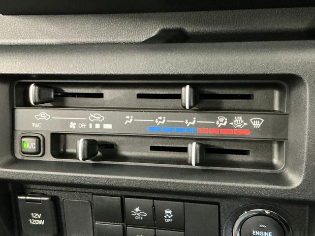 ハイゼットトラックＥＸＴ　荷台作業灯　前後コーナーセンサー　３方開　ＣＶＴ車１年保証　荷台作業灯　３方開　ＣＶＴ車　前後コーナーセンサー　ＬＥＤヘッドライト　オートハイビーム　電動格納ドアミラー　プッシュスタート　横滑り防止装置　リアゲートチェーン　アイドリングストップ（兵庫県）の中古車