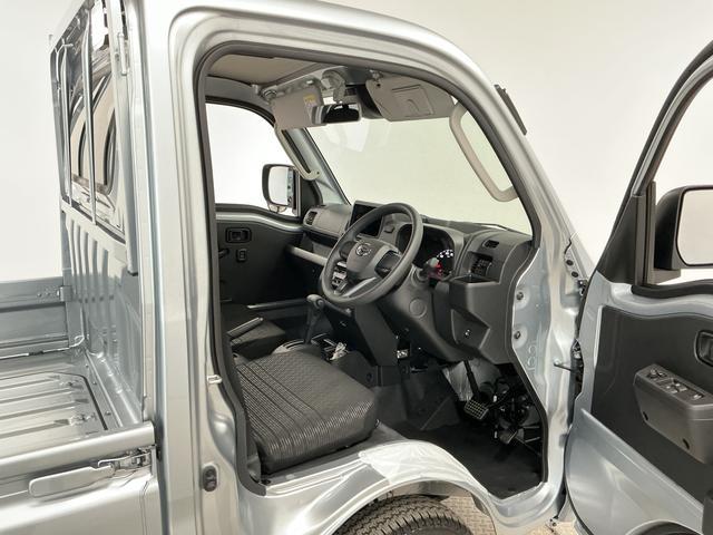 ハイゼットトラックＥＸＴ　荷台作業灯　前後コーナーセンサー　３方開　ＣＶＴ車１年保証　荷台作業灯　３方開　ＣＶＴ車　前後コーナーセンサー　ＬＥＤヘッドライト　オートハイビーム　電動格納ドアミラー　プッシュスタート　横滑り防止装置　リアゲートチェーン　アイドリングストップ（兵庫県）の中古車