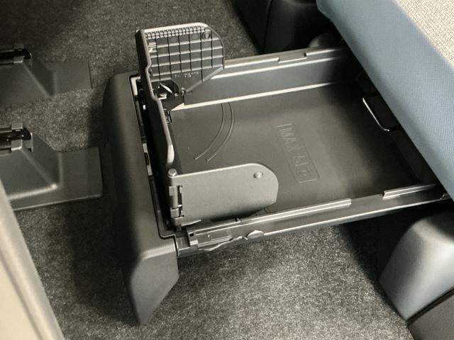 ムーヴキャンバスストライプスＧ　両側電動スライドドア　電動パーキングブレーキ走行無制限１年保証　両側電動スライドドア　前後コーナーセンサー　前席シートヒーター　ホットカップホルダー　オートハイビーム　ＬＥＤヘッドライト　プッシュスタート　横滑り防止装置　オートエアコン（兵庫県）の中古車